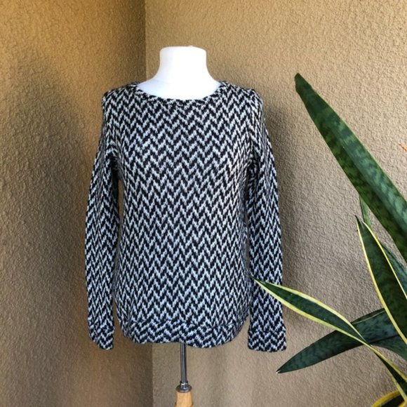 Merritt Charles Black and White Chevron Sweater - Picture 1 of 7